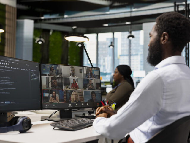 Boosting Engagement in a Hybrid World: Strategies for Onsite and Remote Teams